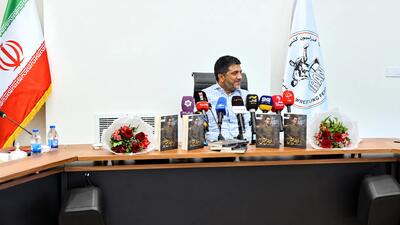 پخش زنده مراسم رونمایی از کتاب «خوش نقش ۵۷»؛ در فدراسیون کشتی