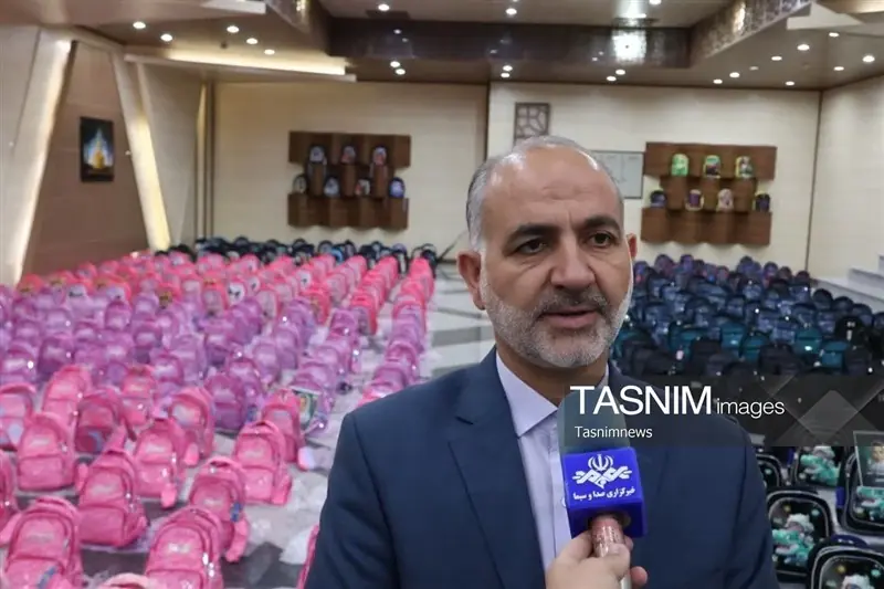  توزیع 1500 بسته تحصیلی در رزمایش کمک‌های مؤمنانه در ابهر - تسنیم