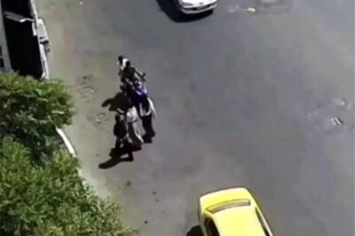 لحظه سرقت گوشی دختر جوان در اسلامشهر