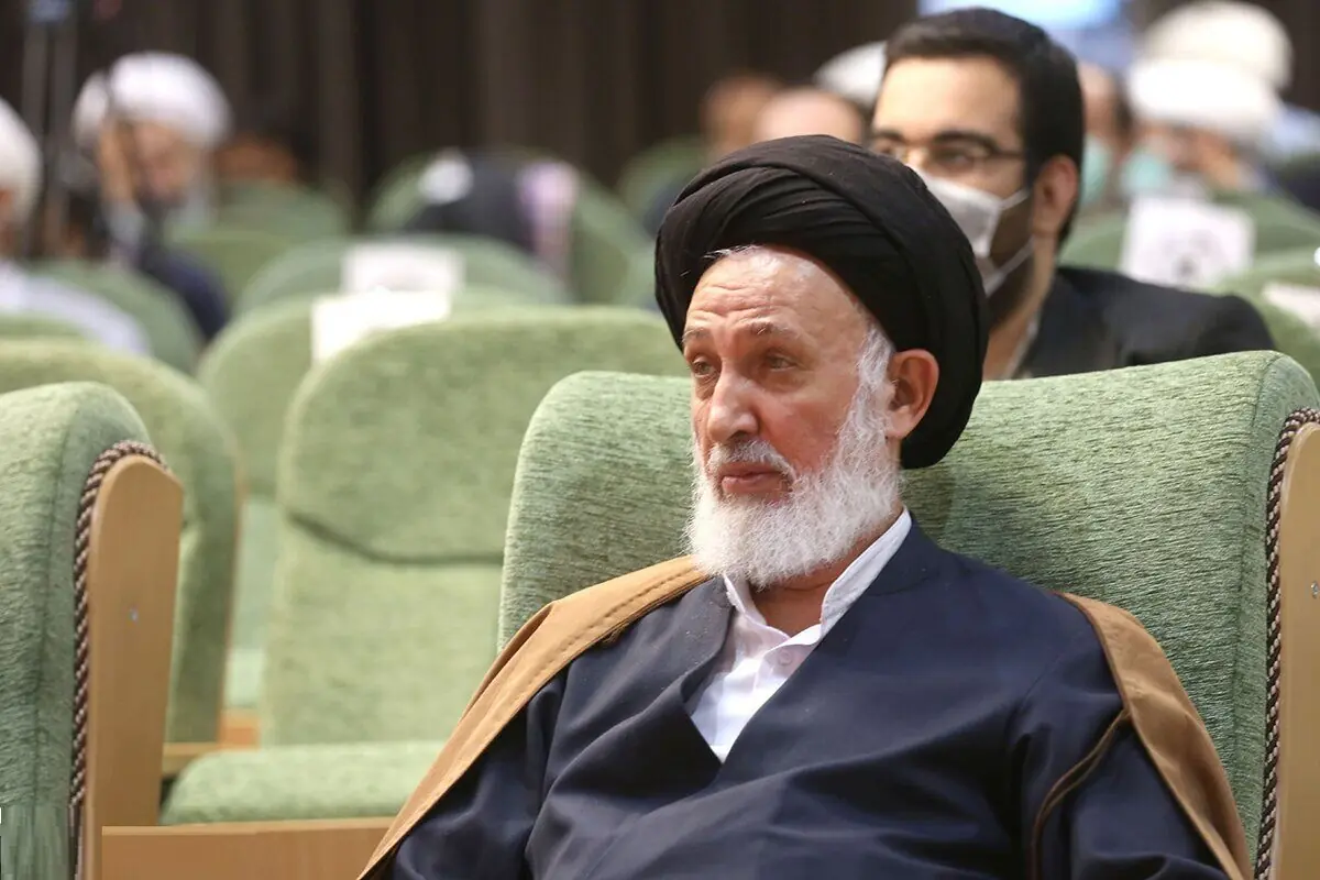  انتقاد آیت الله ایازی از تبعیض قوه قضائیه در مقابله با تندروها/ انقلاب را نمی‌توان با فحاشی، هتک حرمت، تهمت و تندروی تعریف و حفظ کرد
