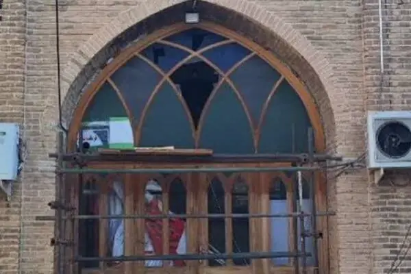 مرمت مسجد تاریخی توسلی خرمآباد پس از آسیبهای اخیر آغاز شد