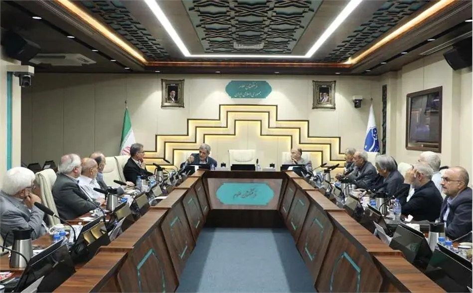  همکاری دانشگاه‌ها و دانش‌بنیان‌ها برای تقویت مؤسسه رازی و استقلال بیولوژیک کشور