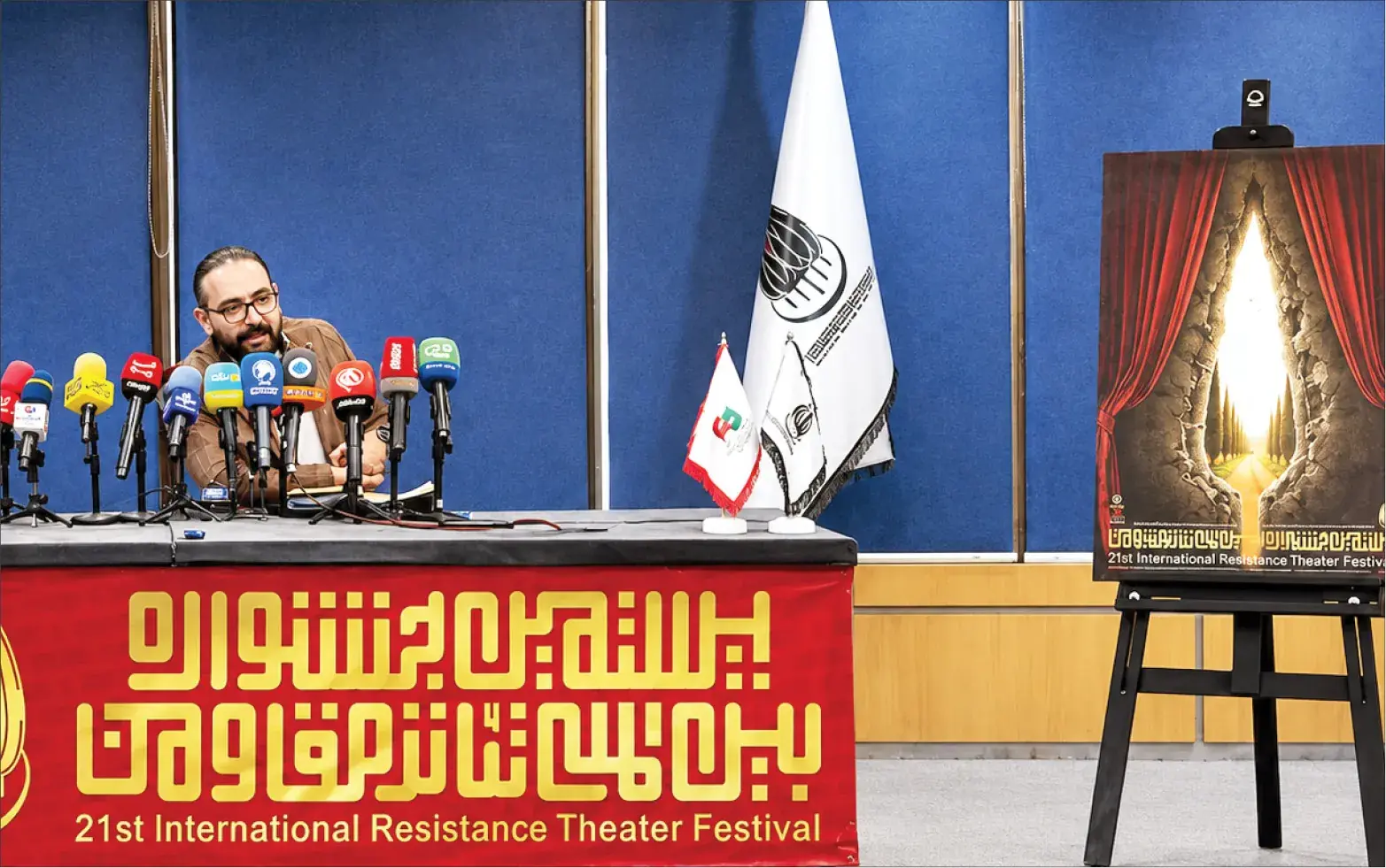 آثار جشنواره تئاتر مقاومت سفارشی نیست