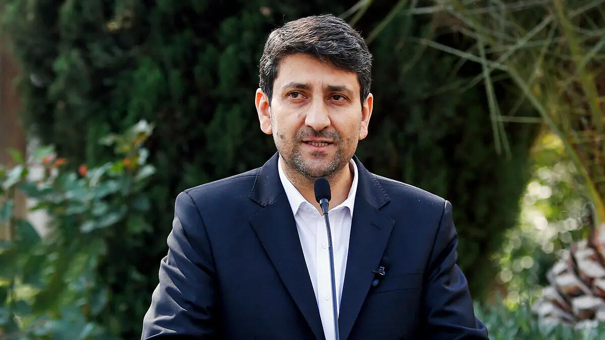 ستار هاشمی، وزیر ارتباطات از «حق عمومی» اینترنت می گوید / پس خسارت کسب و کارهای آنلاین را چه کسی پاسخ می دهد؟