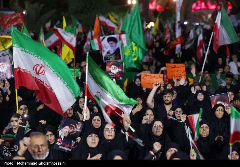  اجتماعات مردمی به 200 شب رسید؛ حمایت از ایران و بیعت با رهبر انقلاب - تسنیم