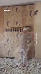 ویدیو؛ پیدا شدن کتابخانه مخفی مرد سوری بعد از ۱۵ سال
