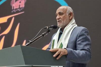 بصیرت و استقامت شرط پیروزی حق در برابر باطل است - تسنیم
