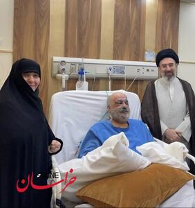 انتشار تصویری از آیتالله سیدمجتبی خامنهای در عیادت از سفیر سابق ایران در لبنان | آخرین خبر