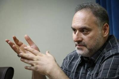  شعر پیوند نسل‌های آینده با رویدادهای تاریخی را حفظ می‌کند/ هر شهید ظرفیت تبدیل شدن به یک اسطوره را دارد/ تأثیر اشعار حماسی بر رزمندگان و مردم غیر قابل انکار است