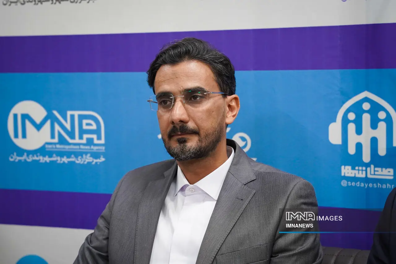 ایمنسازی معابر اطراف مدارس اصفهان با اجرای خطکشی در مناطق پانزدهگانه
