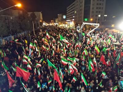  تجمعات شبانه تا مایوس‌شدن دشمن ادامه دارد