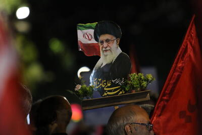 خطیب نماز جمعه کرمان: تجمعات شبانه مردم، پشتیبان رزمندگان و مسئولان است