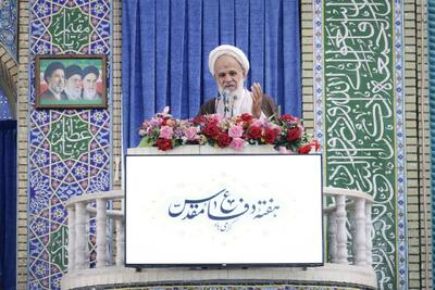 درخواست خطیب جمعه کرمان برای برخورد با فتنهگران اقتصادی و جنگ ترکیبی