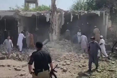 انفجار انتحاری در پاکستان 21 کشته برجا گذاشت