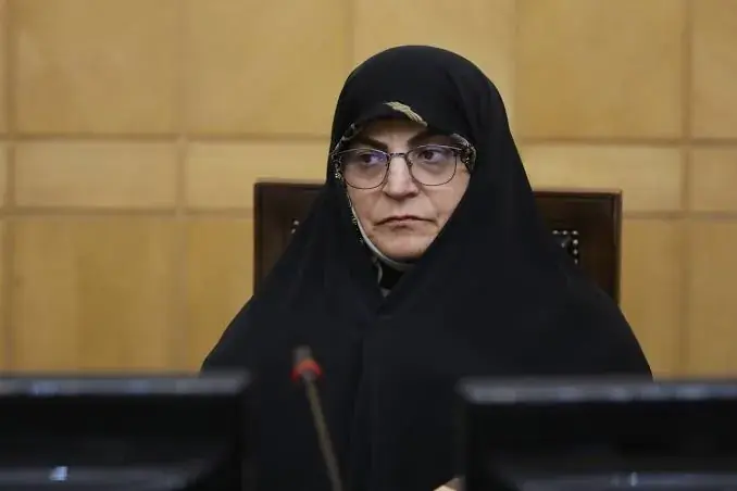  لاجوردی: شبکه بهداشت باید به خط مقدم سلامت دهان و دندان تبدیل شود/وزارت بهداشت قانون متوقف شده  تربیت بهداشتکاران دهان و دندان  را اجرا کند