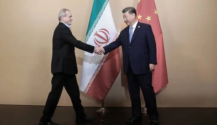 سفر عراقچی به چین برای ترمیم روابط لازم بود / مراقب «نعل و میخ» زدن چین باشیم
