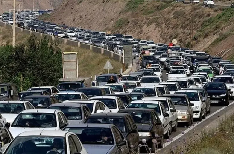  ترافیک ۱۰ کیلومتری در جاده رشت به قزوین