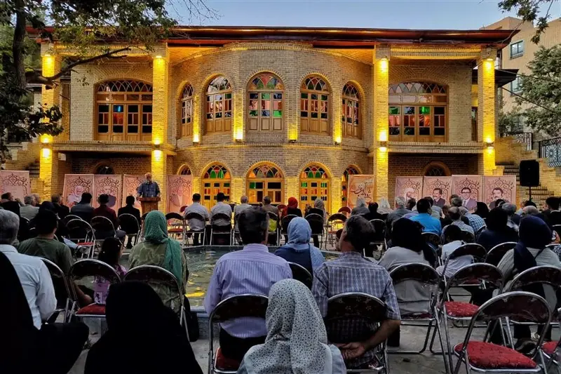 همایش بزرگداشت استاد شهریار در بوستان تاریخی سیفیه ملایر برگزار شد - تسنیم