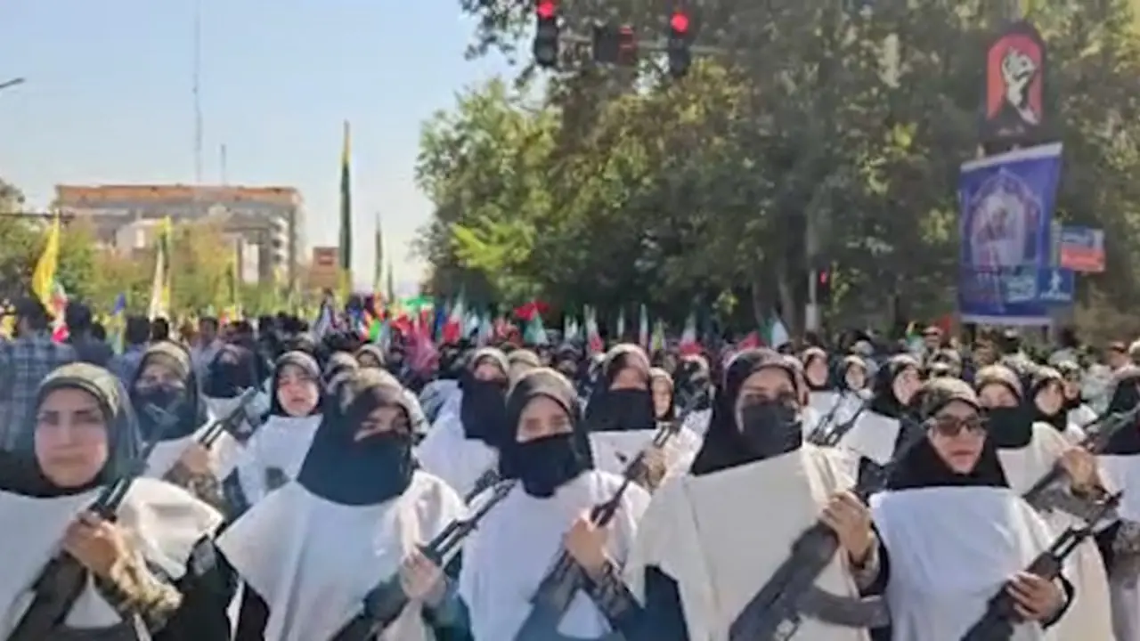 رژه بانوان در مراسم ۳۱۳ هزار نفری «جانفدایان» + فیلم