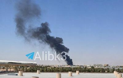  دود سیاه و لغو پروازهای فرودگاه پایتخت عربستان سعودی / خبر غیررسمی از حمله حوثی های یمن به مخزن سوخت (+عکس و فیلم)