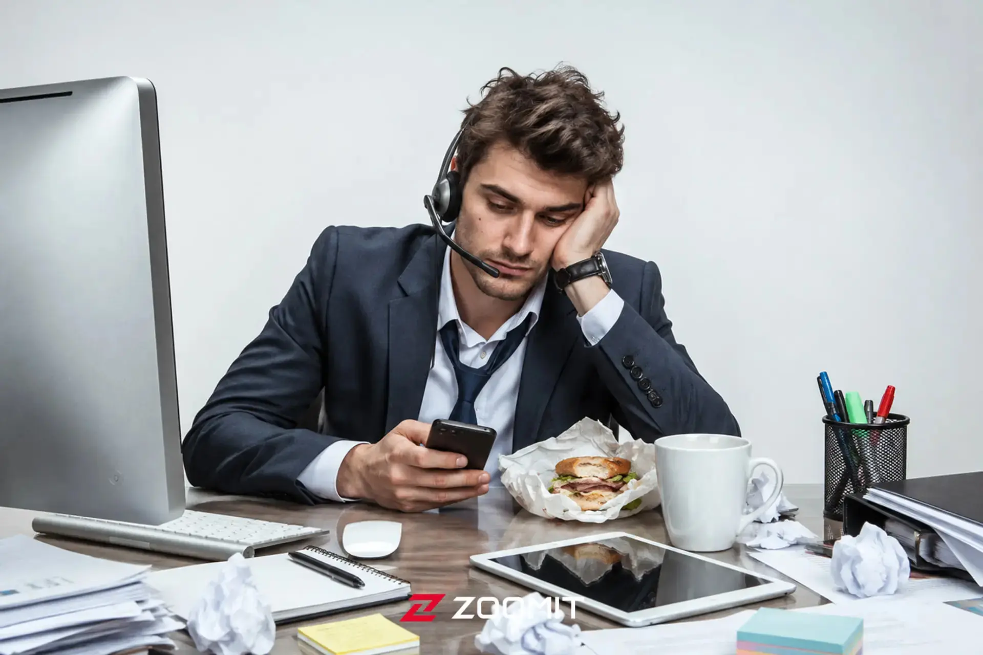 چرا بعد از چککردن گوشی نمیتوانیم روی کار تمرکز کنیم؟