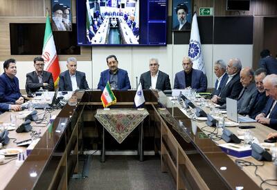  اتابک: بیان دغدغه ها باید به توسعه اقتصادی منجر شود/ سیاست‌های تجاری نسبت به سیاست‌های ارزی، ارجحیت دارد