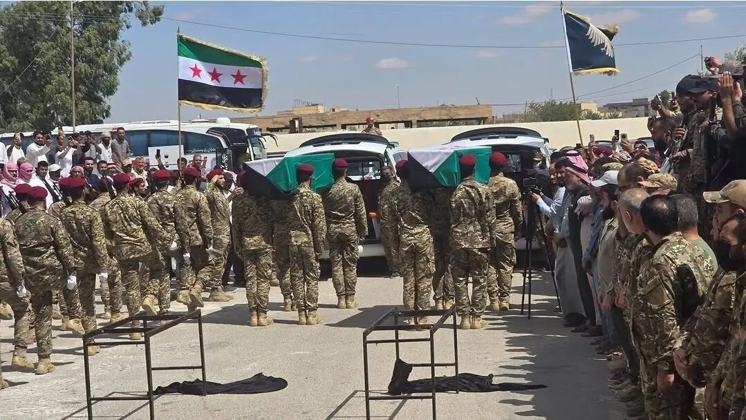  کشته شدن ۱۱ نظامی سوری در پی انفجاری در دیرالزور