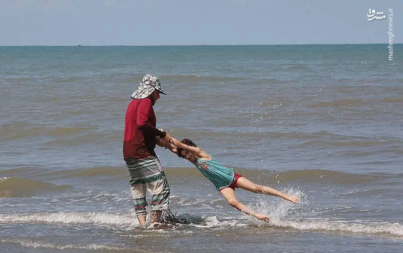عکس/ میزبانی دریا از مسافران در آخرین روزهای تابستان