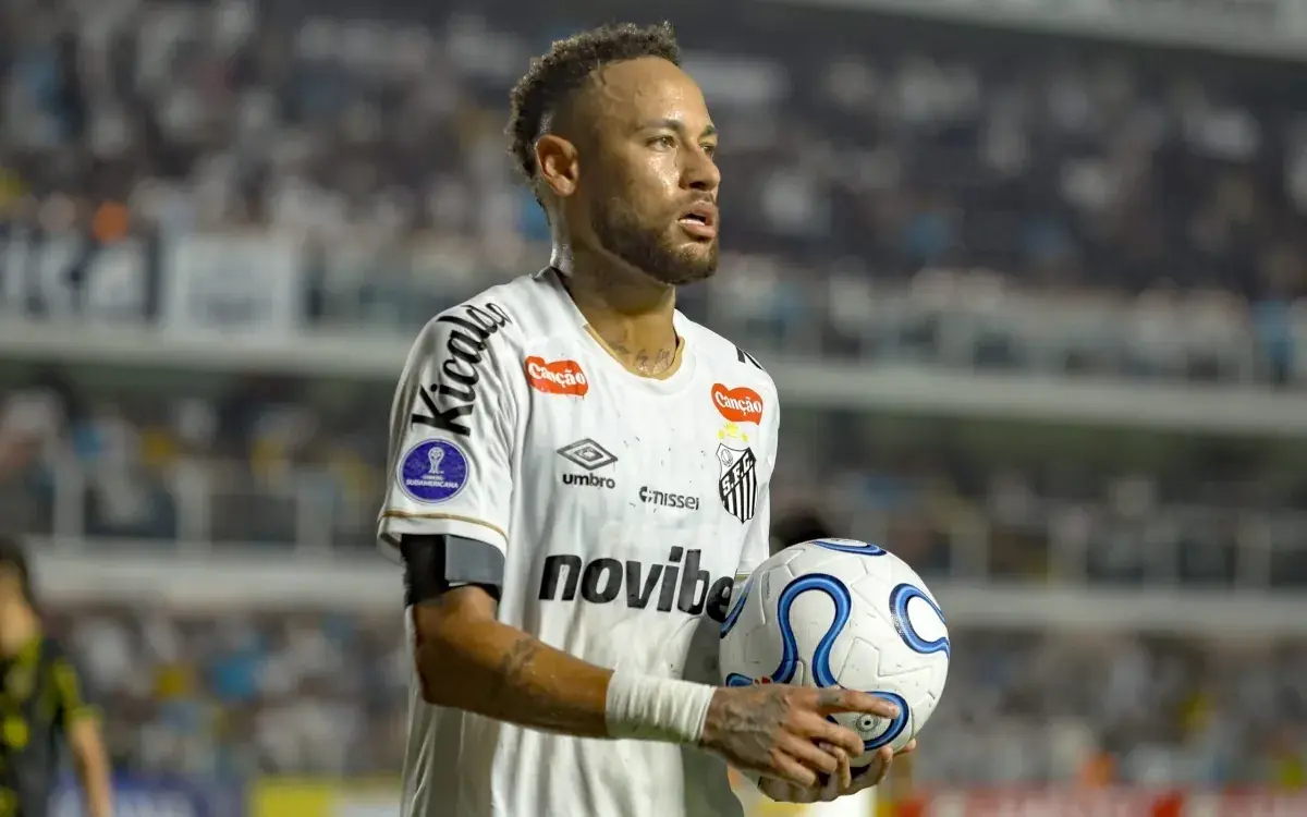  هدیه خاص نیمار برای مایکل اولیسه پس از درخشش در بوندسلیگا + عکس - پارس فوتبال