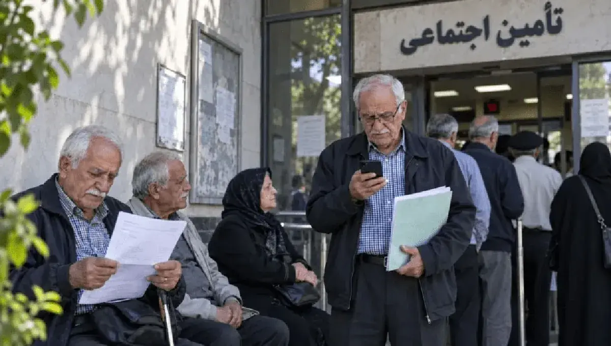 اختلال بانکی واریز حقوق شهریور برخی بازنشستگان را دچار مشکل کرد
