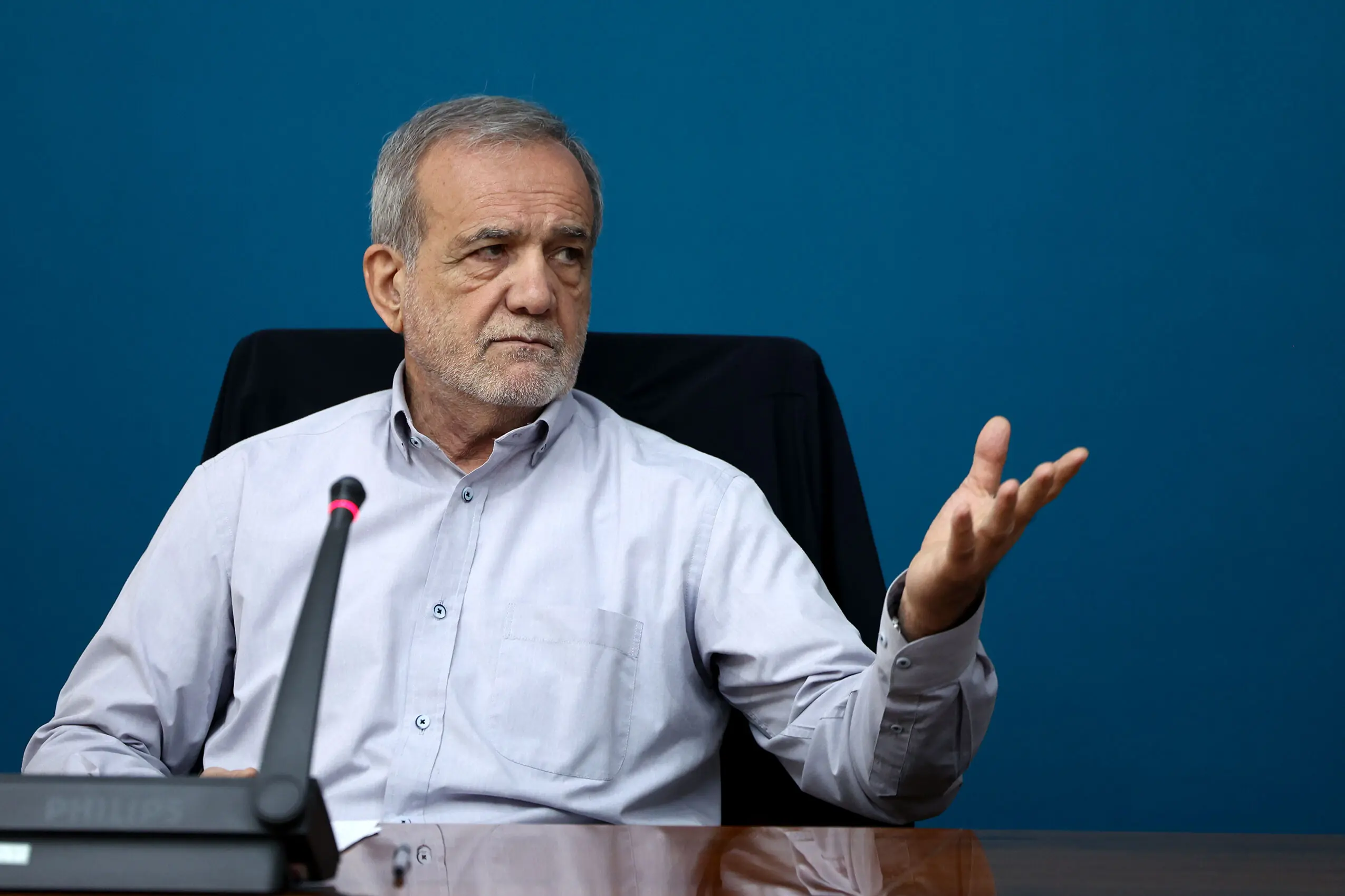 دولت با وجود بدهیها و مشکلات بهجامانده از گذشته روند توسعه را متوقف نکرده است