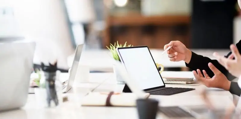 مدیریت ریسک طلب در اقتصاد تورمی