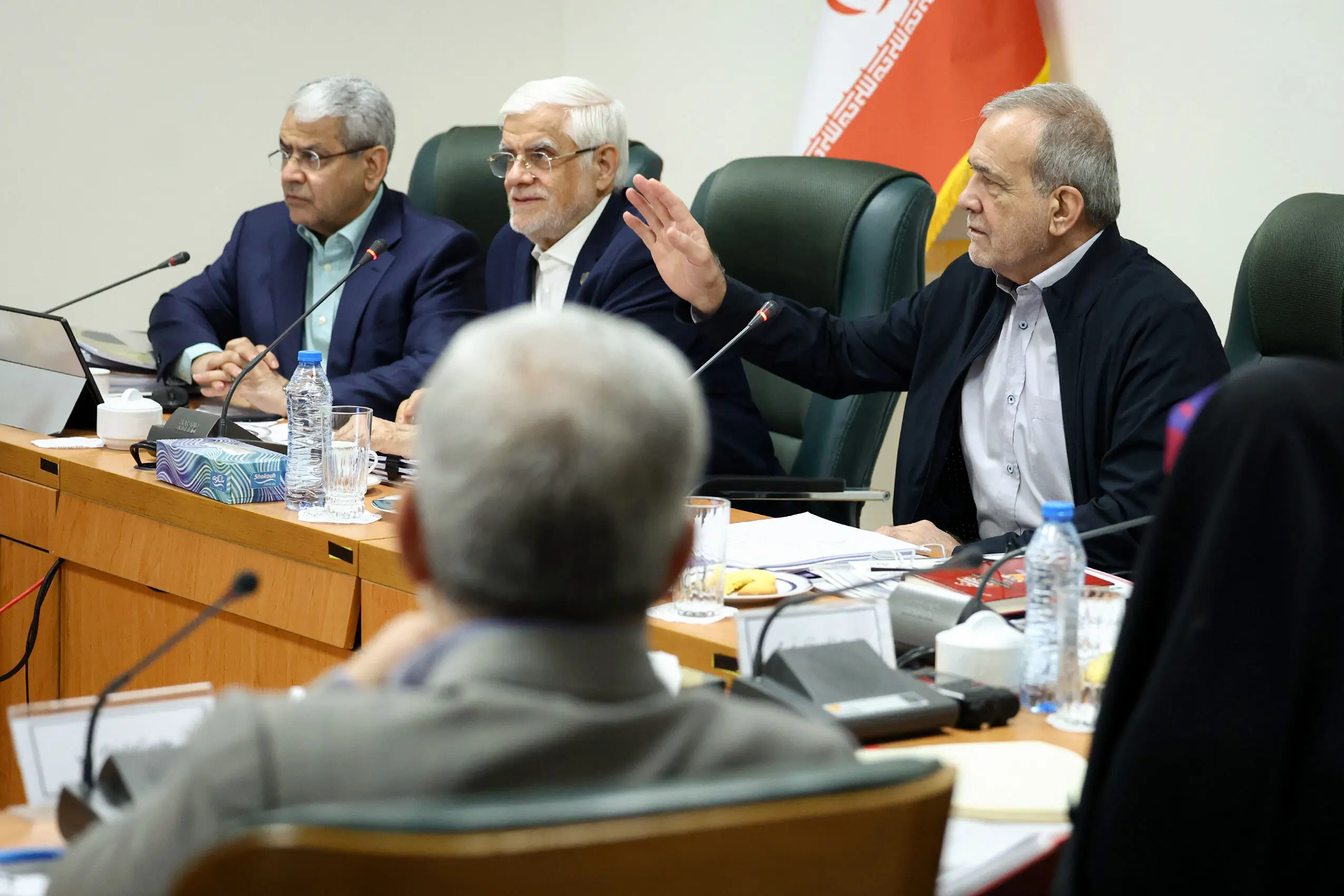  اندر ضرورت هم‌آوازیِ همهٔ وزیران