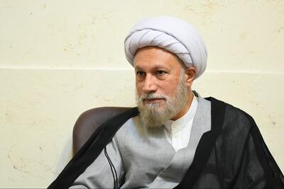 امام جمعه شیراز: زندانها به مراکز اشتغالمحور تبدیل شوند