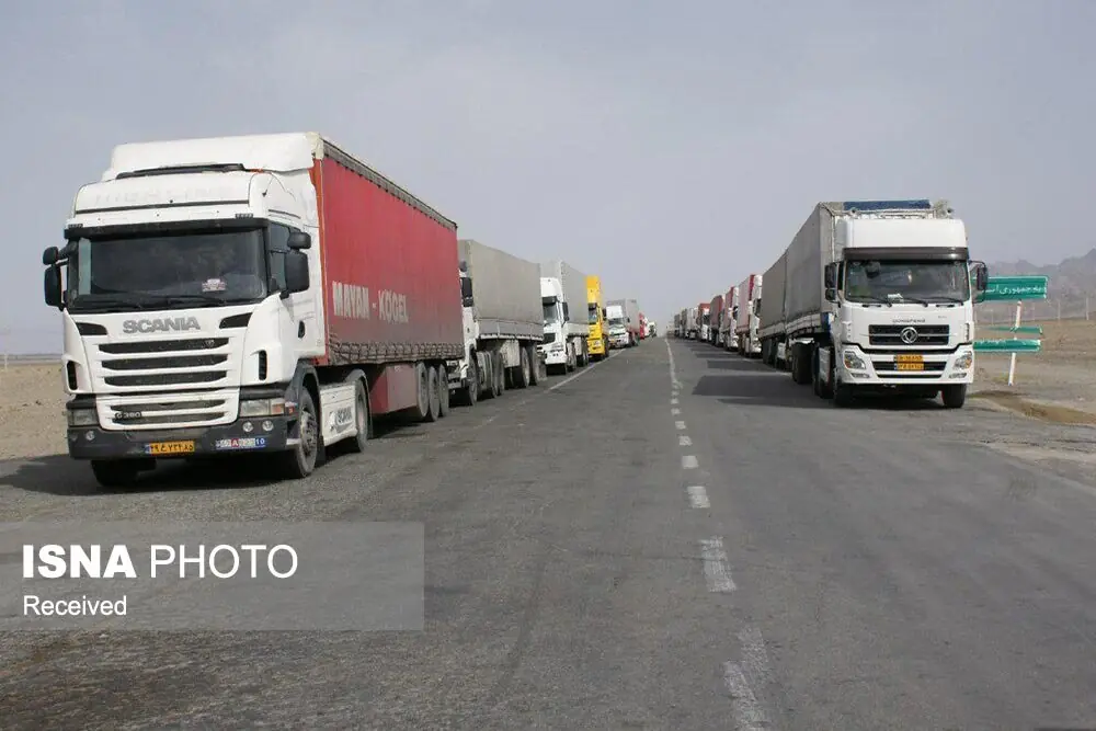 اتحاد و همدلی رمز عبور از شرایط جنگ اقتصادی است/ پیگیری مجدانه حقوق صنف رانندگان