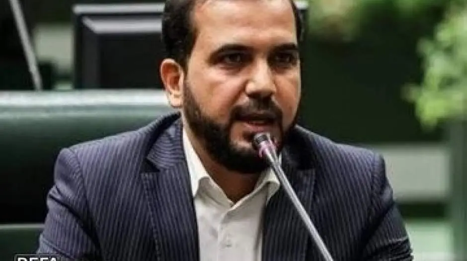 نماینده مجلس: ناهماهنگی دولت درباره بنزین موجب نگرانی مردم شد/ دانشگاه نباید به محل جولان افراد معدودی تبدیل شود که به دنبال مباحث سیاسی هستند شود - مردم سالاری آنلاین
