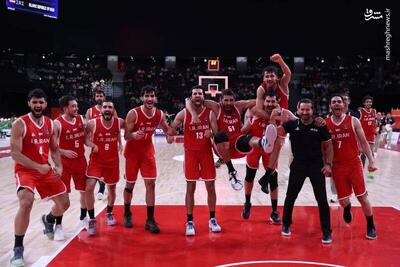 فیلم/ شوخی مانولوپولوس با ملیپوشان بسکتبال ایران - پارس فوتبال