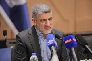 سناریوهای پیشروی بازار سرمایه در نیمه دوم سال/ ارائه زنجیرهای کامل و متنوع از خدمات مالی ضامن موفقیت کارگزاریها در آینده است/ استفاده از ظرفیتهای هوش مصنوعی صنعت کارگزاری را وارد فضای متفاوتی میکند + ویدئو