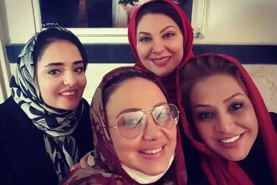 آواز قدیمی؛ آواز خوانی و گشت و گذار بهنوش بختیاری در جوانی با دیگر بازیگران
