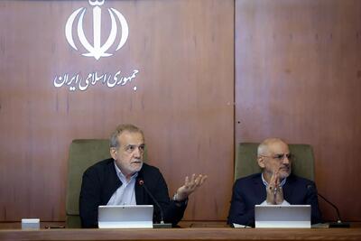 پزشکیان: همه ظرفیتهای کشور باید برای حفظ تولید و تداوم اشتغال به میدان بیاید