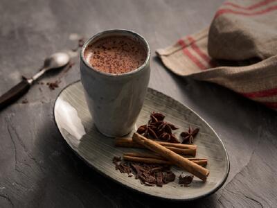  هات چاکلت کافی شاپی؛ نوشیدنی گرم پاییزی | آخرین خبر