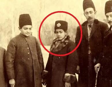  عکس آتلیه‌ای «سالارالسلطنه، پسر ناصرالدین شاه» در خردسالی