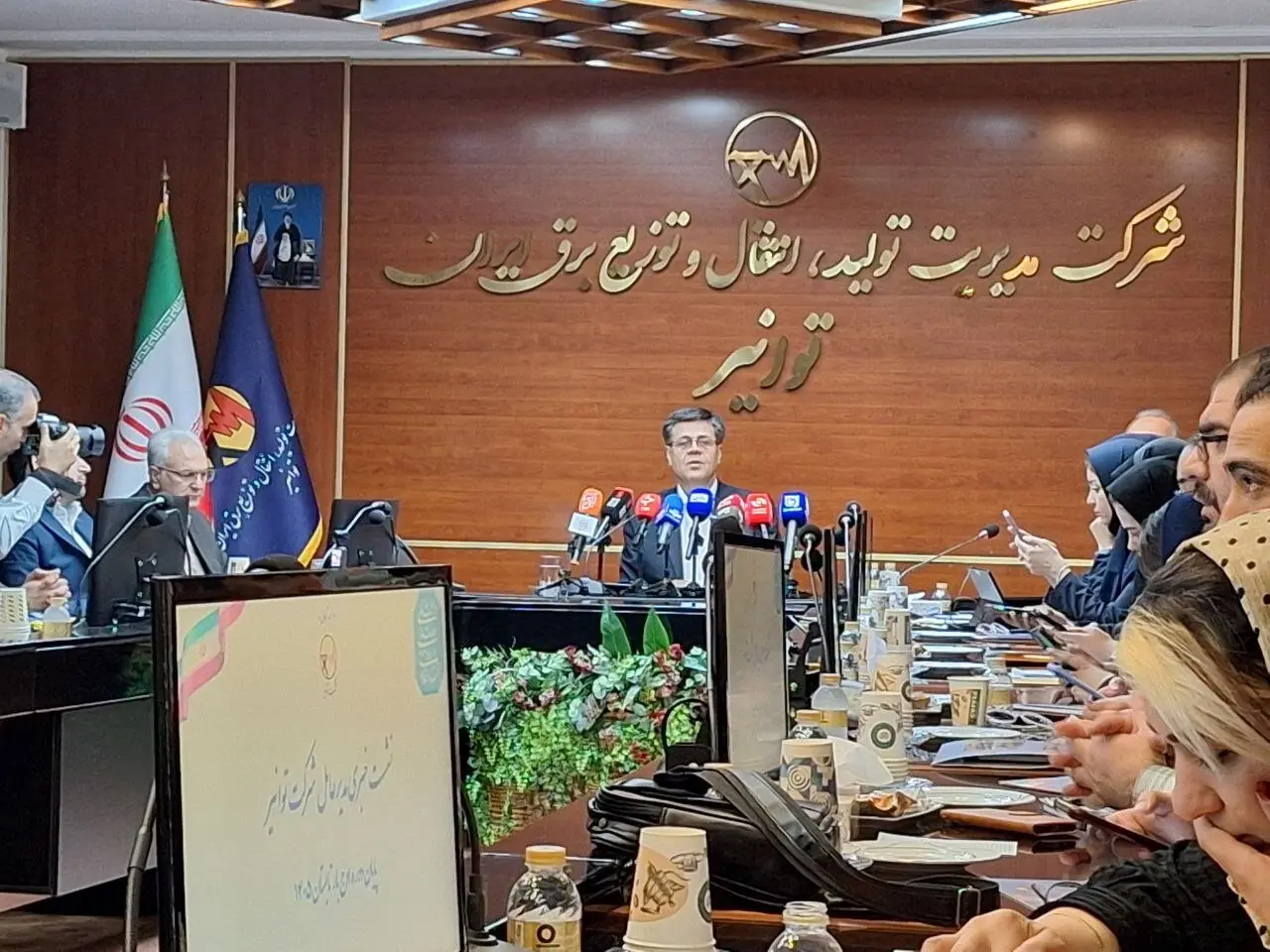 درگیری بر سر ماینرهای غیرمجاز در یک شهرک صنعتی! | مطالبات ۱۲۰ همتی توانیر از مشترکان