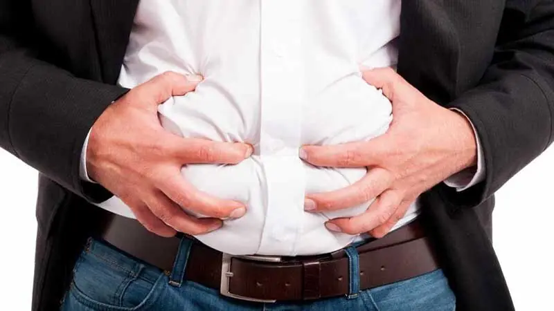 چرا اینقدر نفخ میکنید؟؛ ۱۰ علت پنهان افزایش گاز روده