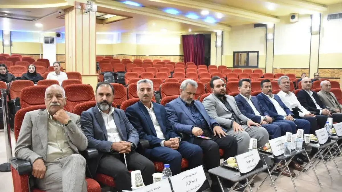  ترکیب هیات‌رئیسه اتاق اصناف مرکز فارس مشخص شد/ تأکید بر نقش اصناف در تأمین و توزیع کالا