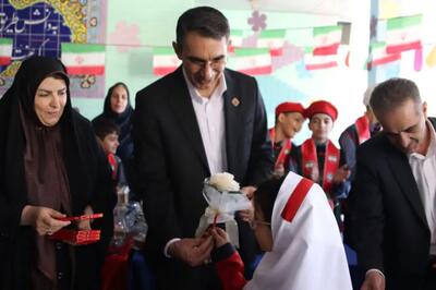 استقبال از ۲۵ هزار دانشآموز کلاس اولی لرستان
