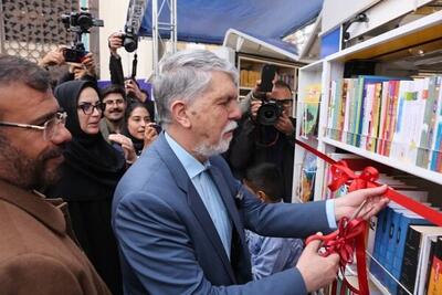 وزیر ارشاد: هنوز هیچ چیز برای برگزاری نمایشگاه حضوری کتاب مشخص نیست/ خیرین به نهضت کتابخانهسازی کمک کنند