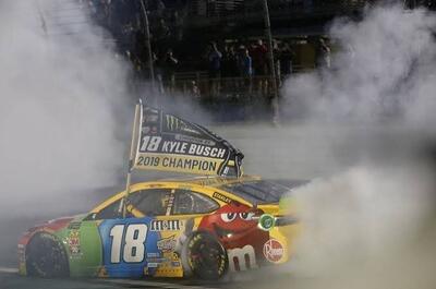 ببینید | درگیری فیزیکی رانندگان NASCAR پس از مسابقه بریستول