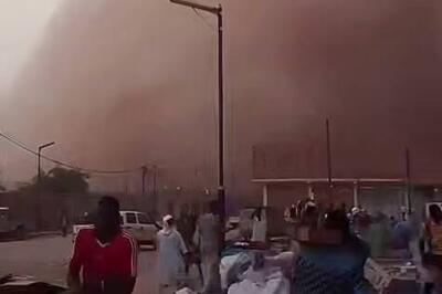 فیلم/ طوفان شن در الجزایر روز را به شب تبدیل کرد