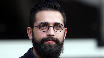 فیلم / محسن افشانی با چماق در برنامه حاضر شد